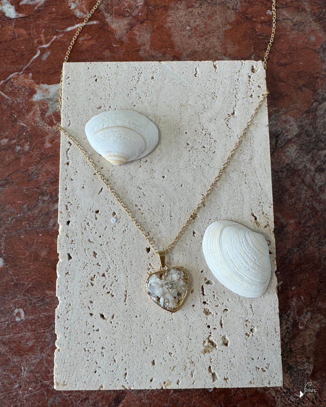 Collier Inox doré Médaillon Cœur – Coquilles d'Huîtres
