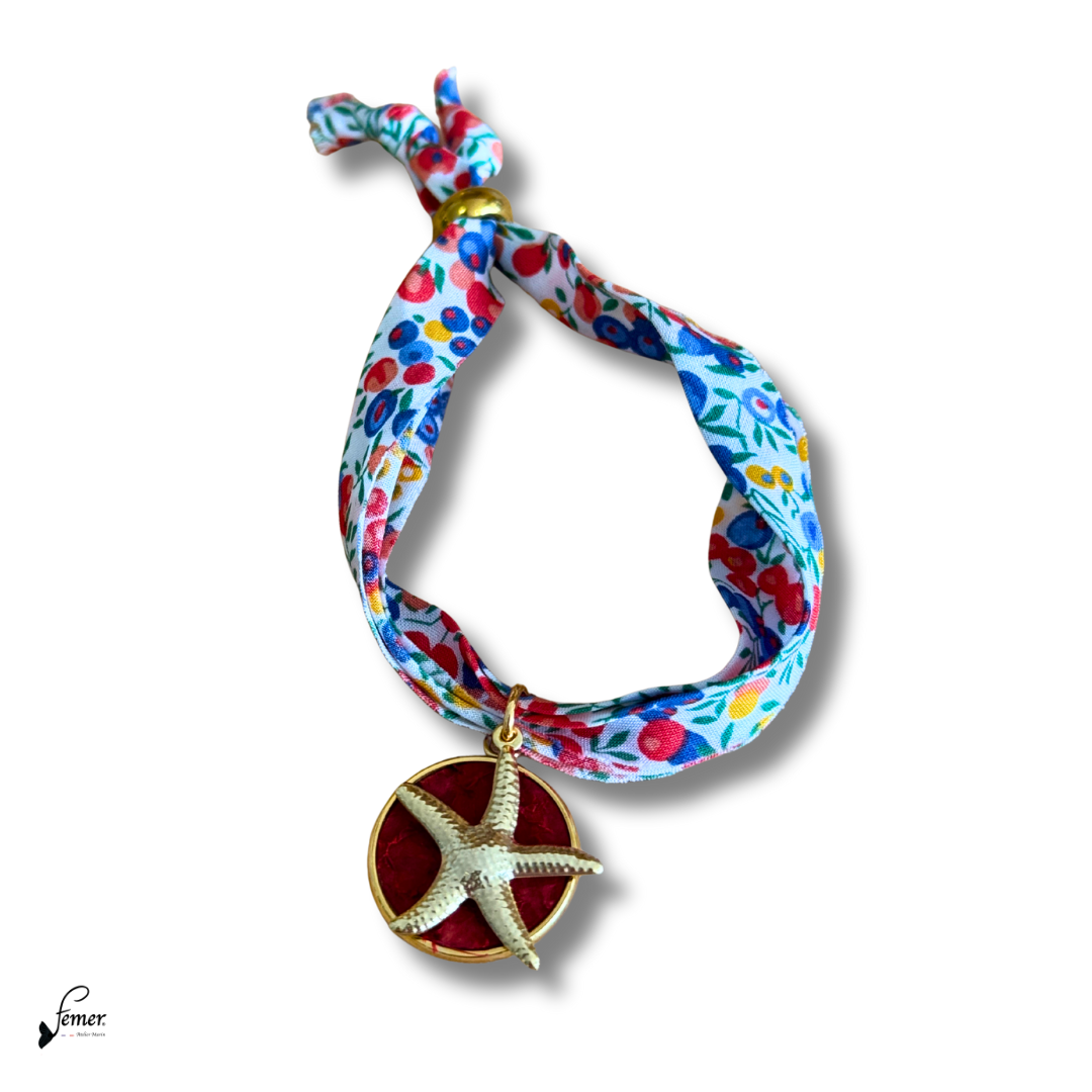 Bracelet modèle Stella Maris- ruban liberty et médaillon cuir marin sur inox