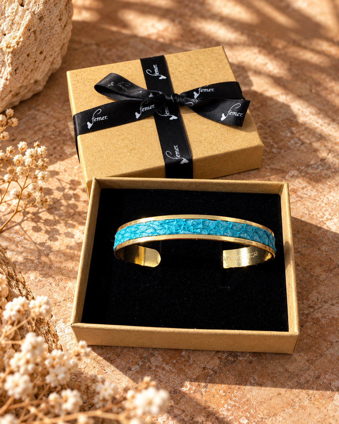 Bracelet BA – jonc réglable en cuir marin Turquoise & acier inoxydable doré, fabriqué en France
