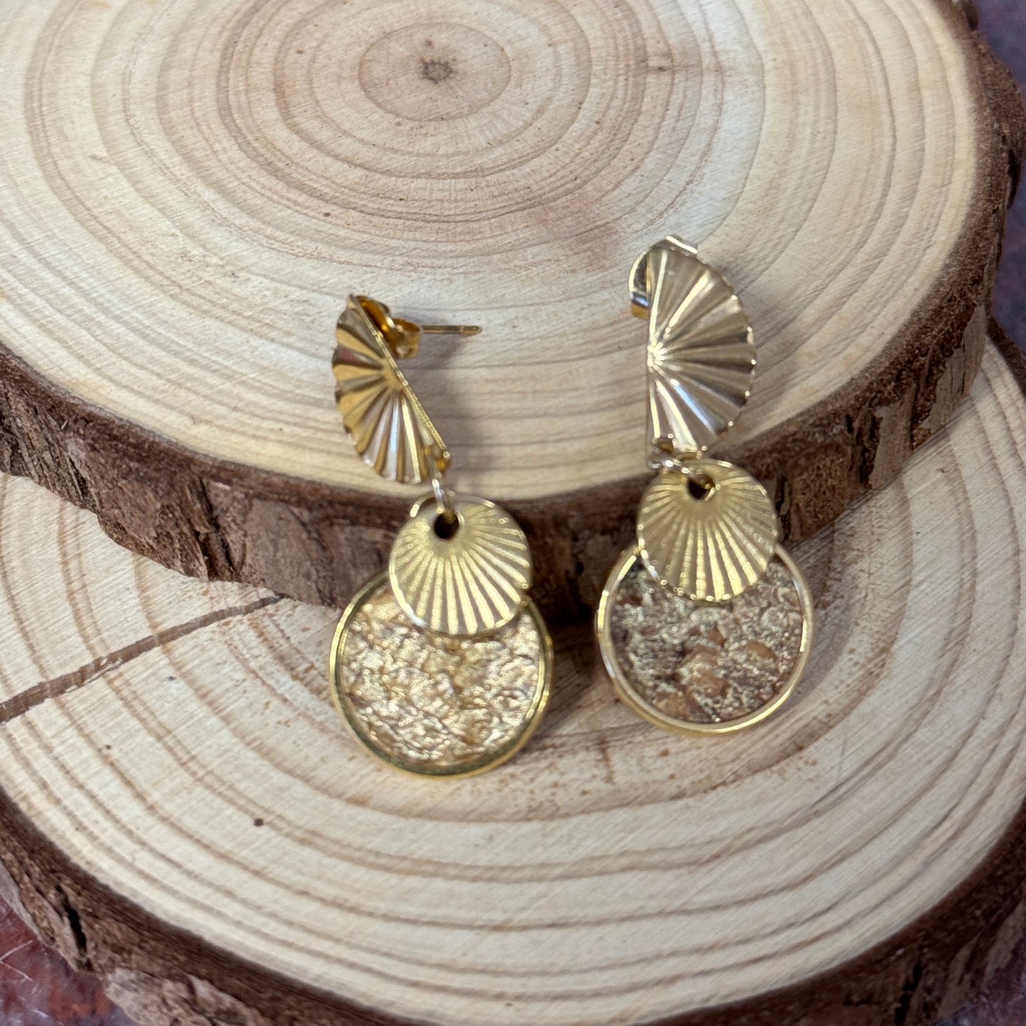 Boucles d'Oreilles modèle Salie-Sud Clous truite dorée ✨ - Fémer Atelier Marin