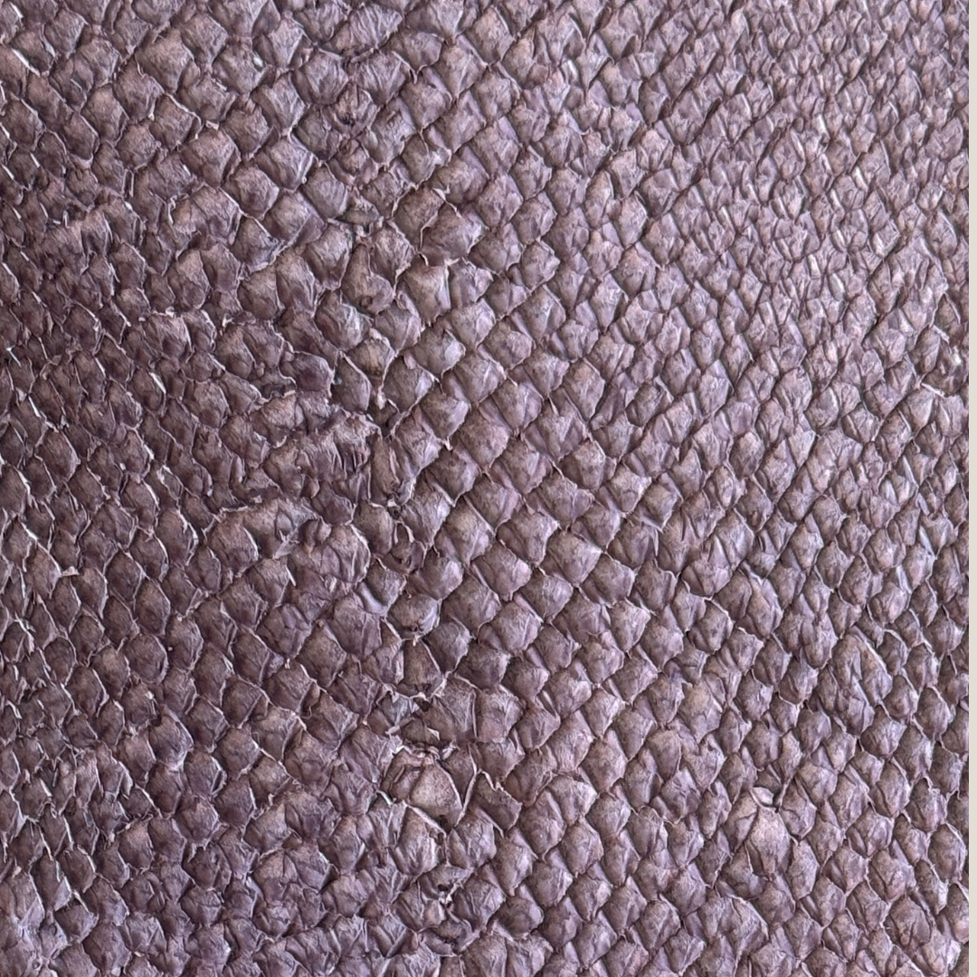 Cuir de saumon Signature Naturelle – Teintes profondes (Carbone, Marine, Chocolat)