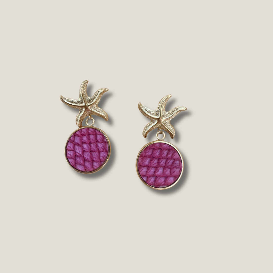 Boucles d'oreilles Léna – étoiles de mer en cuir marin Fuchsia & acier inox doré inoxydable