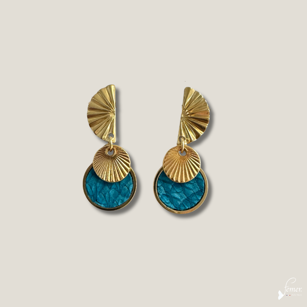 Boucles d’oreilles CLOUS modèle Salie Sud – cuir marin turquoise
