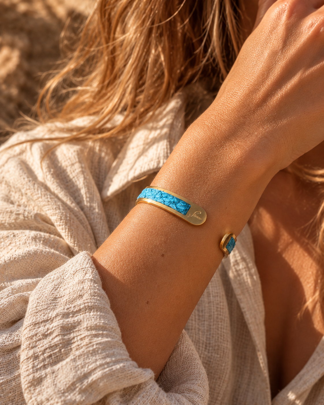 Bracelet BA – jonc réglable en cuir marin Turquoise & acier inoxydable doré, fabriqué en France