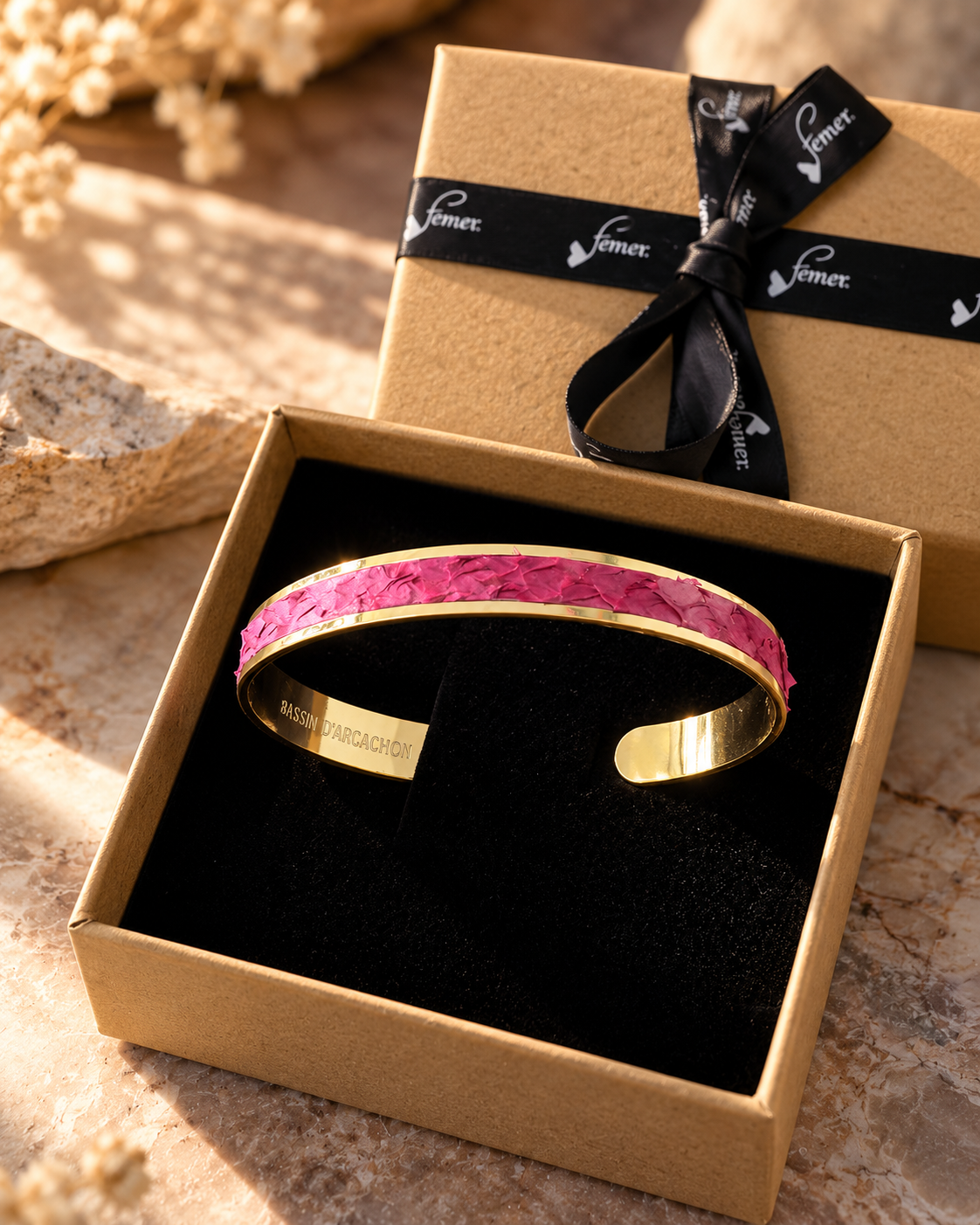 Bracelet BA – jonc réglable en cuir marin Fuchsia & acier inoxydable doré, fabriqué en France