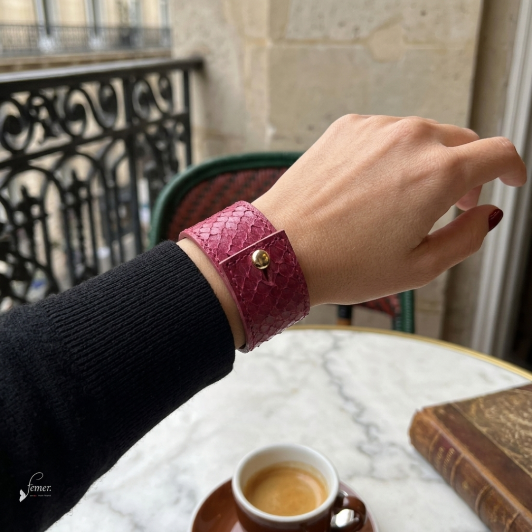 Ondine — Bracelet Manchette Cuir de Saumon | Édition Archive