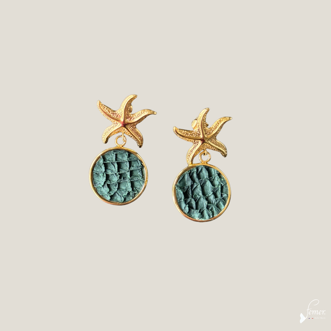 Boucles d'Oreilles modèle LENA- Etoile de mer inox et cuir marin vert Algue